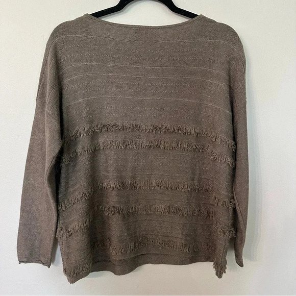 J. Jill Women’s Long Sleeve Taupe Rounded Neck Fringe Detail Sweater Sz XSP GUC - Picture 7 of 7
